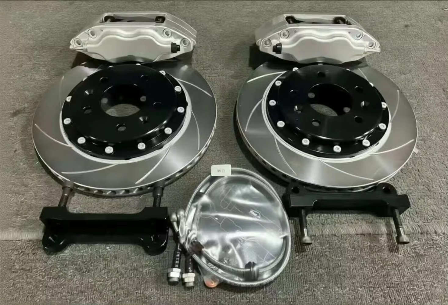 新型高性能アルミ合金製レーシングブレーキキャリパーキット フ - Forged Front Brake Caliper 4 Piston のレビューと価格